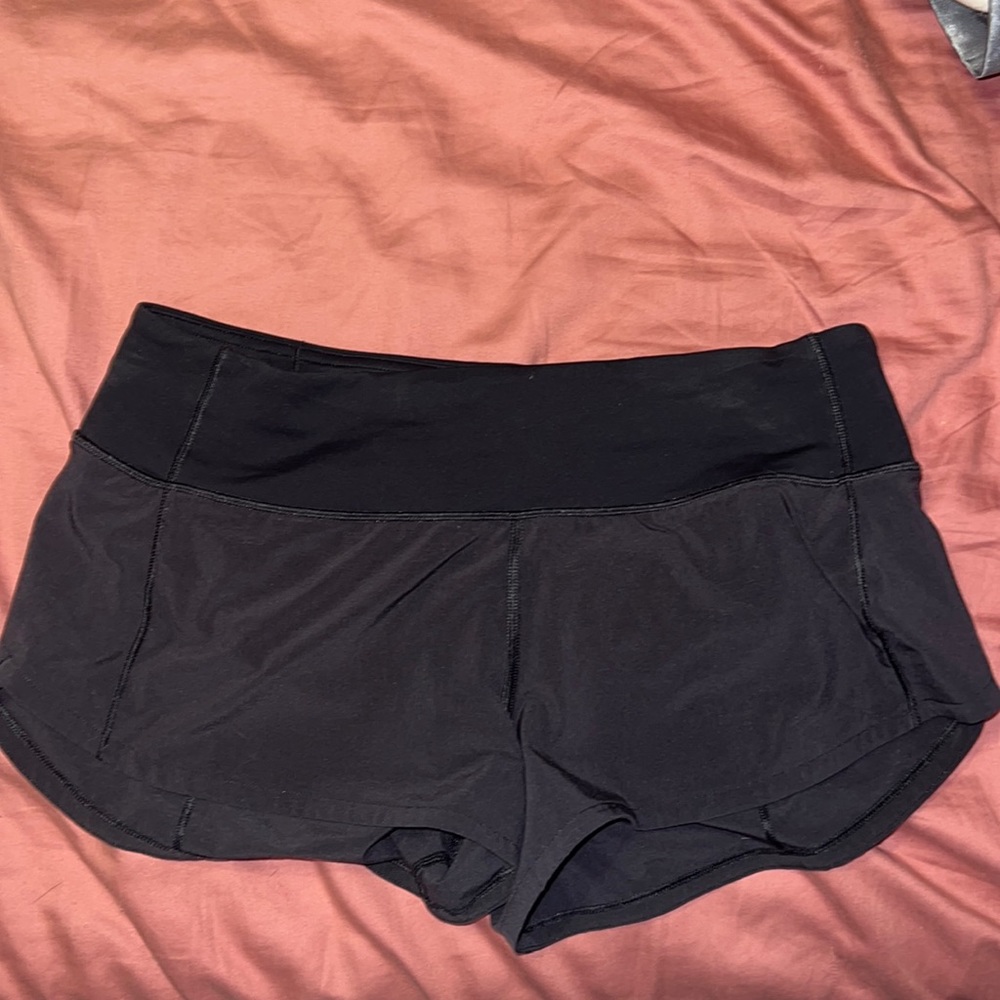 Low rise size 4 black speed up lululemon shorts